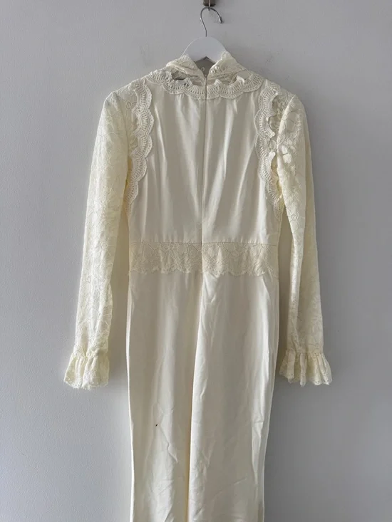 ELLIATT Margot Long Sleeve Gown in White S - Picture 4 of 8